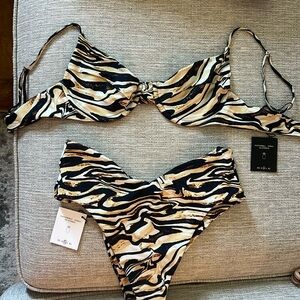 NWT Skatie swimsuit